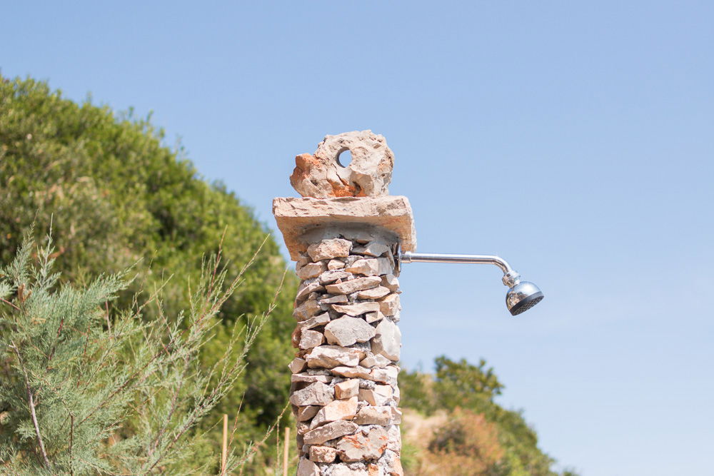 Robinson House None Anka