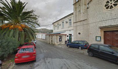HOME FOR ADULTS Trogir
