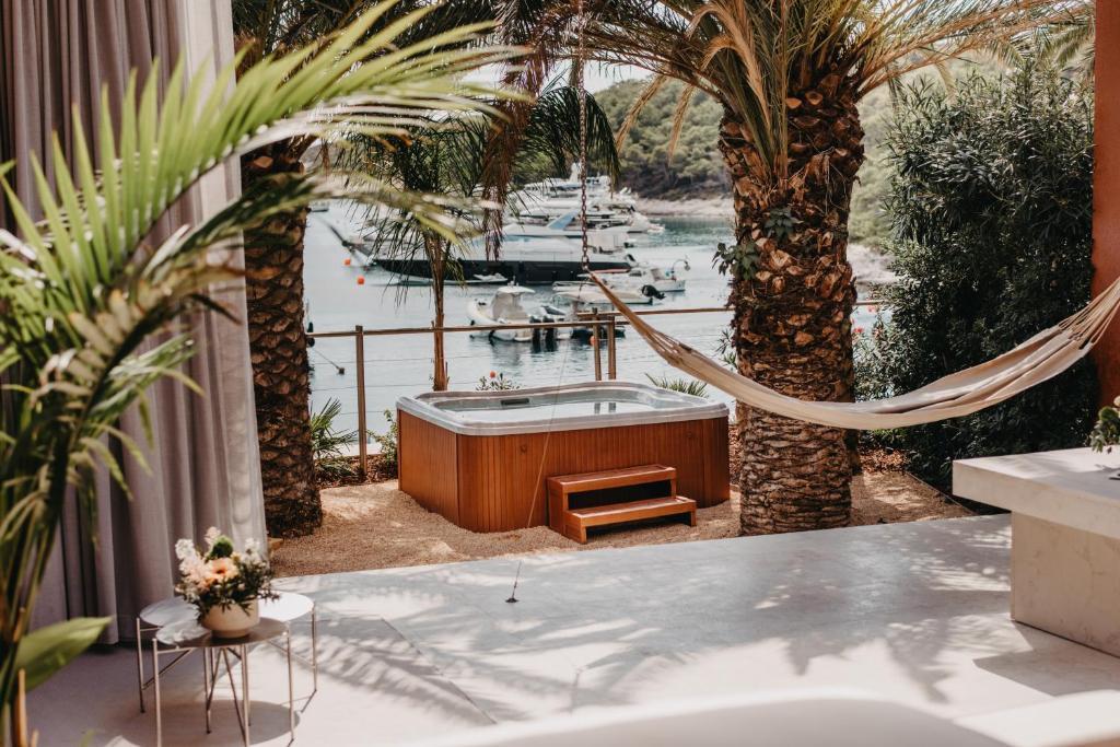 Zori Timeless Hotel & Restaurant