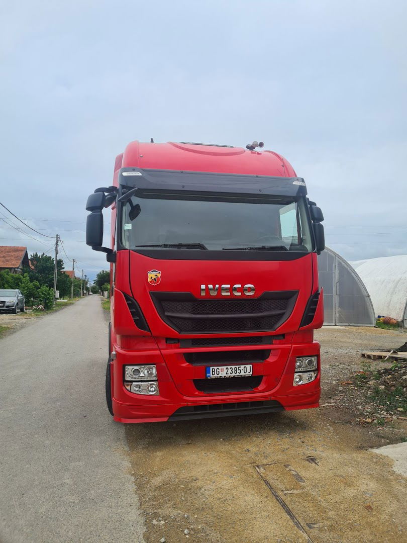 Vi-Mi Company d.o.o. Beograd pruža usluge domaćeg i međunarodnog kamionskog transporta robe