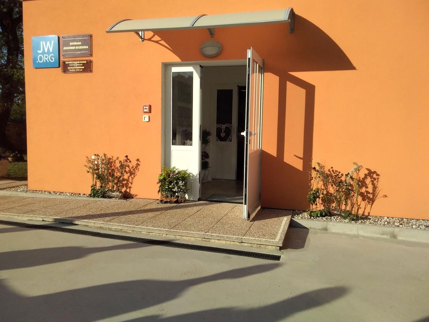 Kingdom Hall of Jehovah’s Witnesses