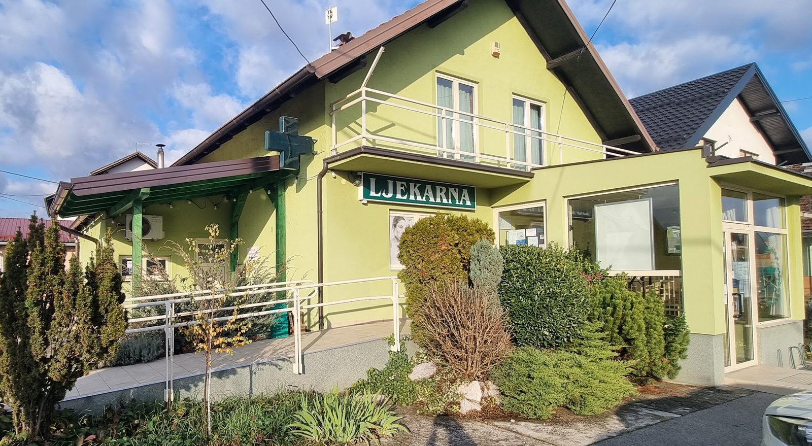 Ljekarna Lj. Kovačićek i T. Vujatović