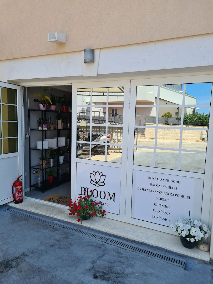 Bloom flower & balloon shop