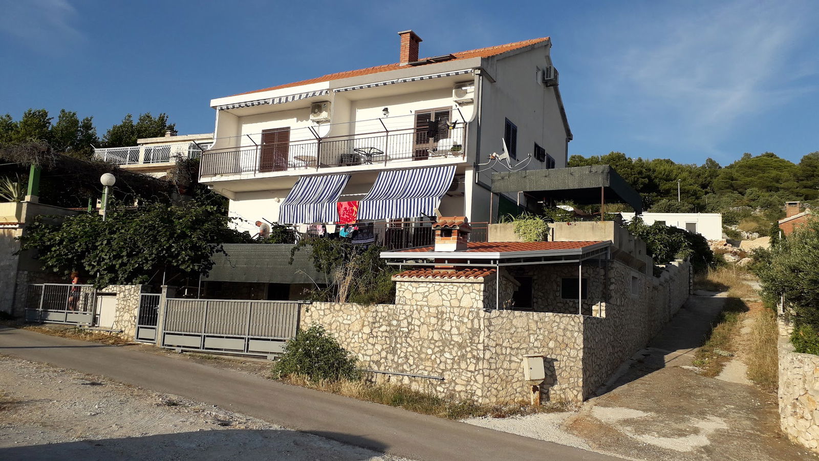 Plaža Sunflower, Ulica Uvala Stivašnica 36