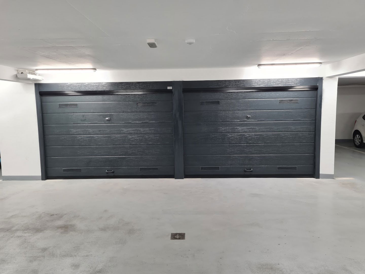 H-K MEST | Garage doors |