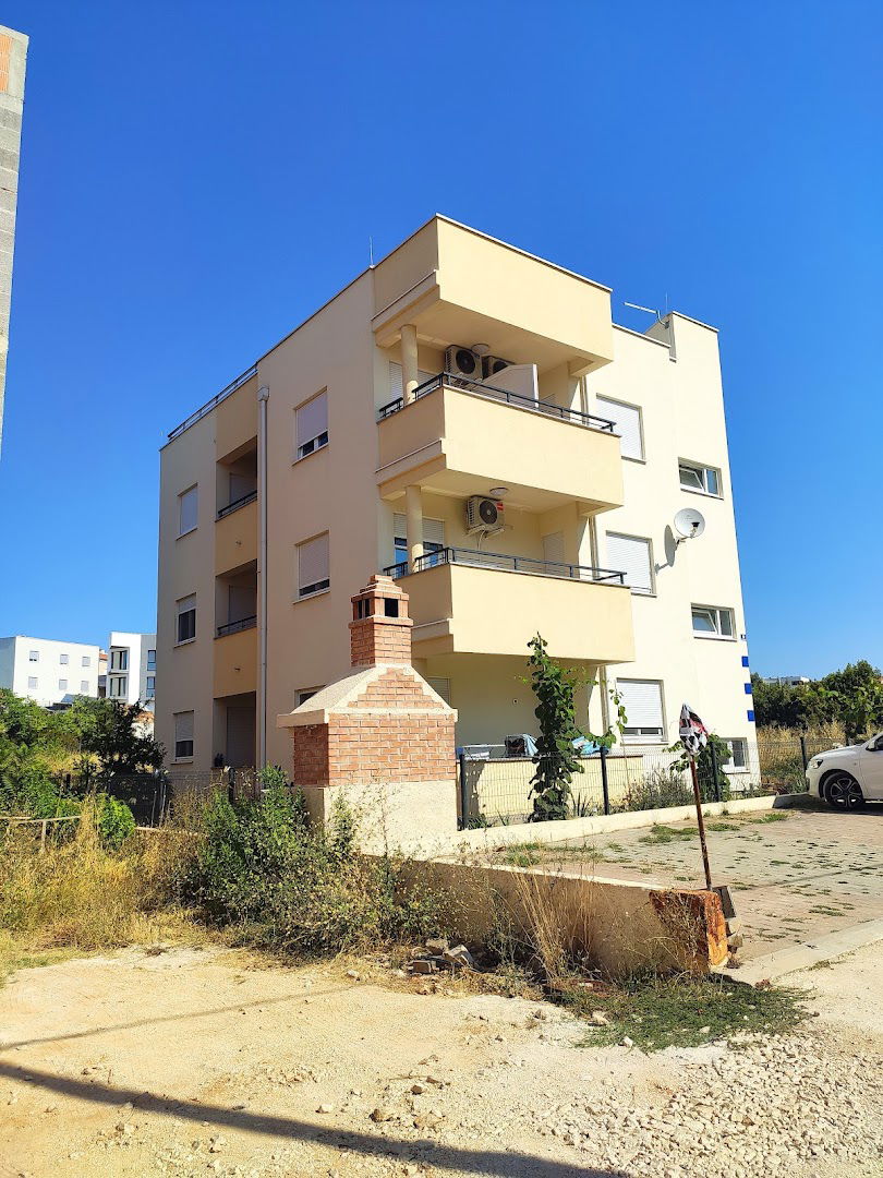 Villa Piccola, Zadar