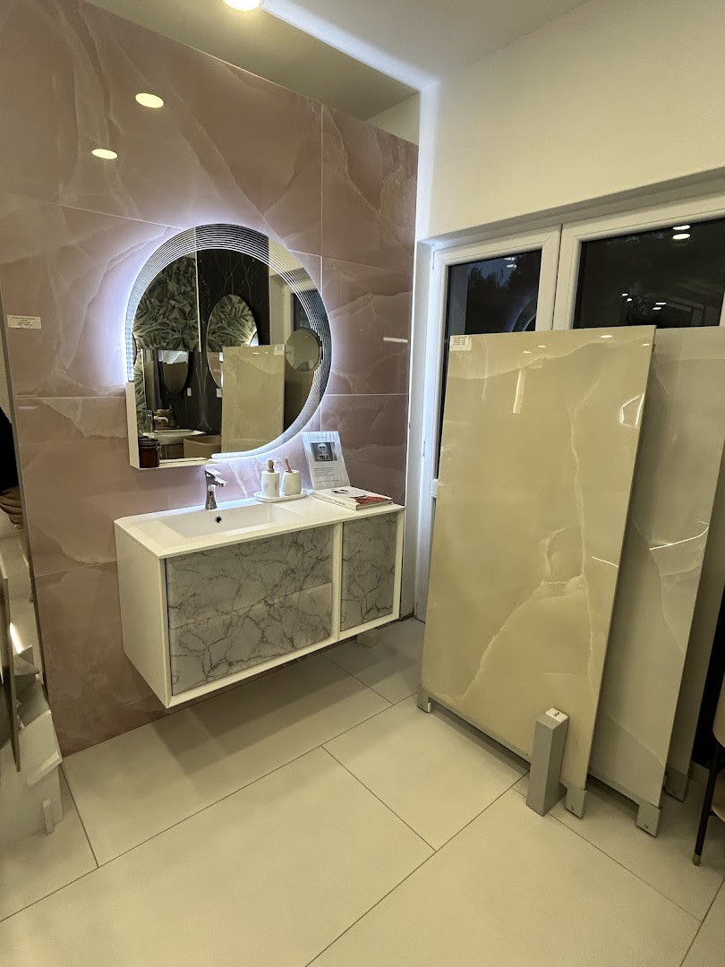 Salon keramike Carrara