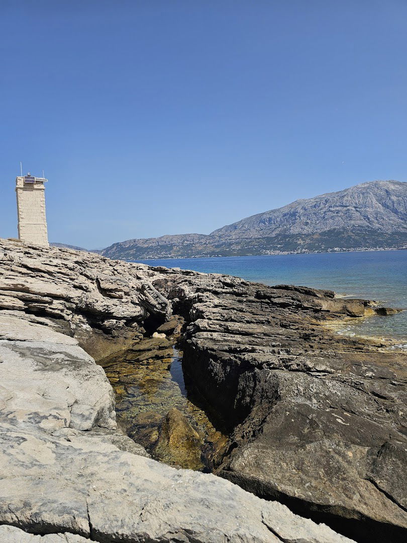 Lašćatna Lighthouse