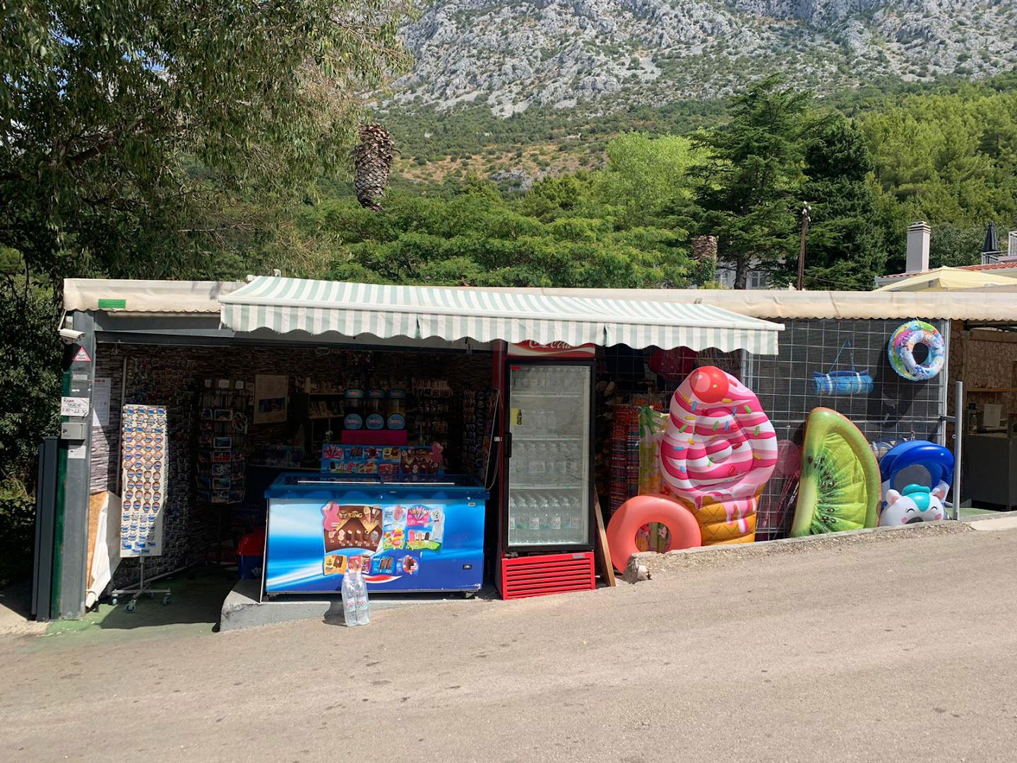 Vilijami souvenir shop