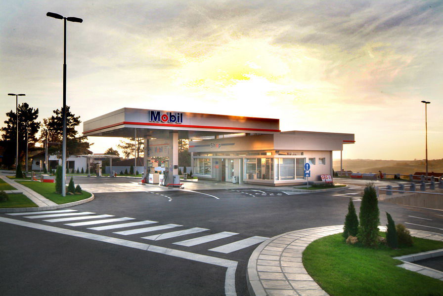 Gas Station „MOL“