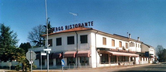 Casa Bianca Pizzeria Ristorante Albergo