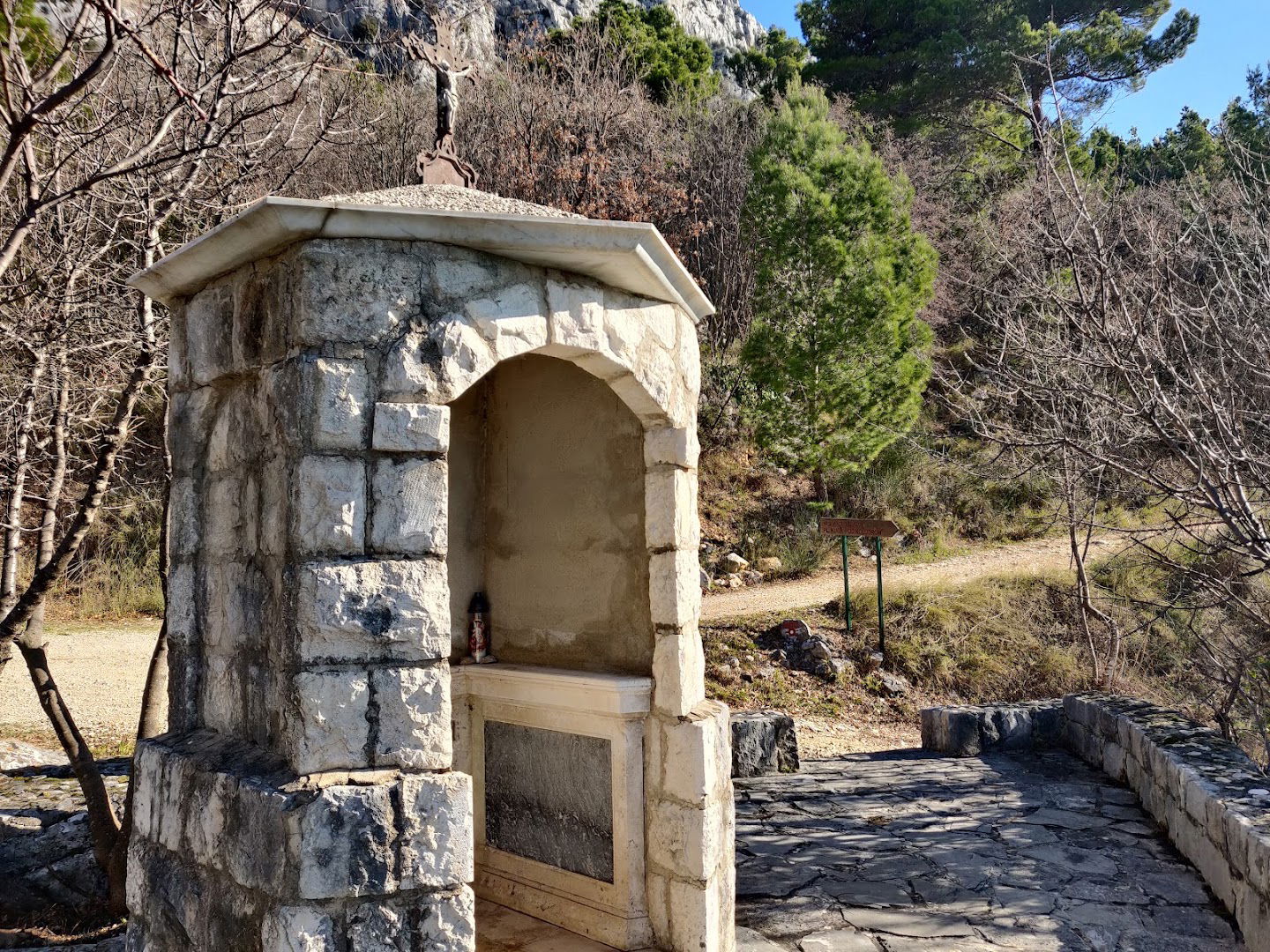 Kapelica Pod Koludrom