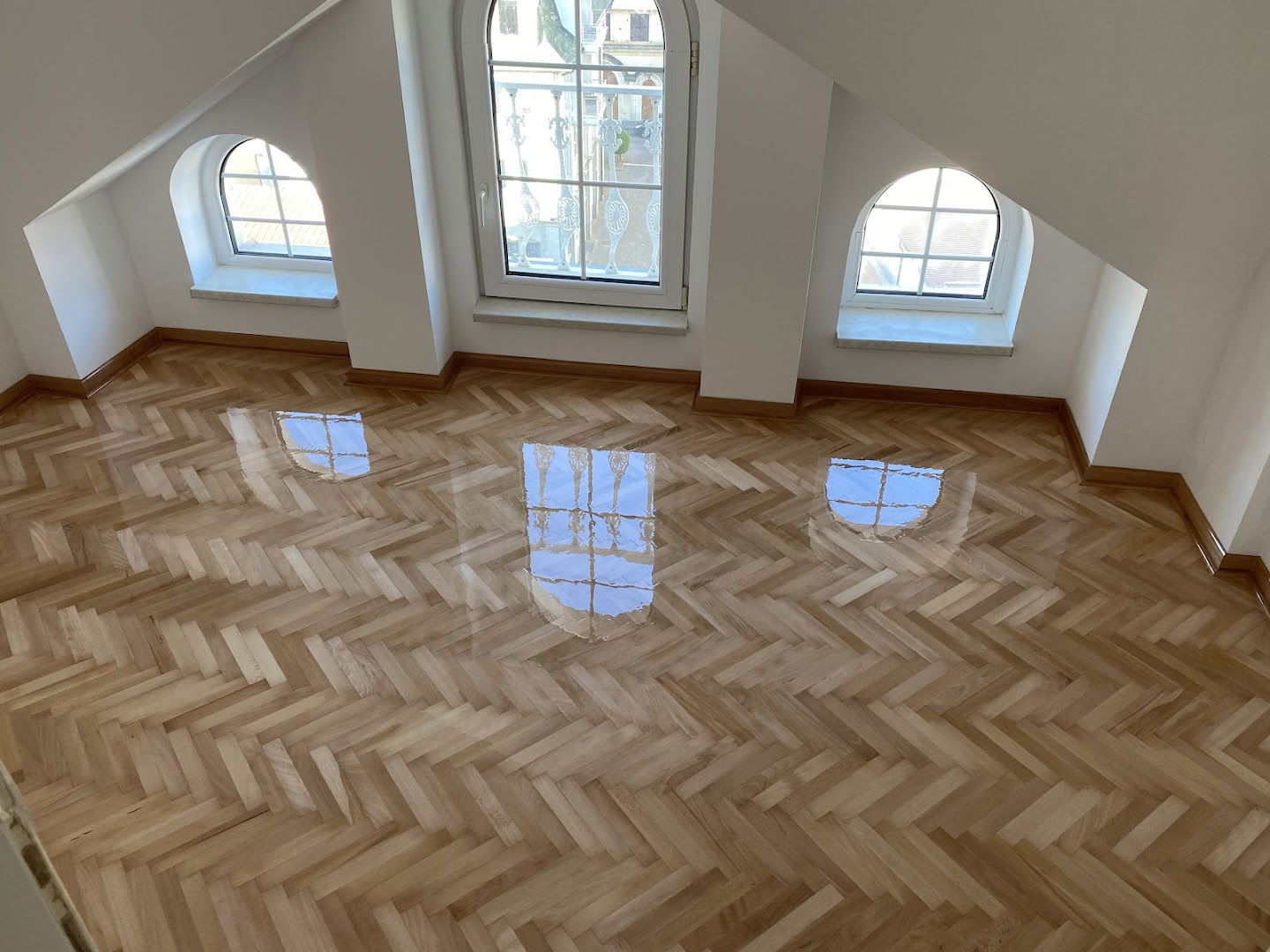 z.r. Parketar “Jelenko”