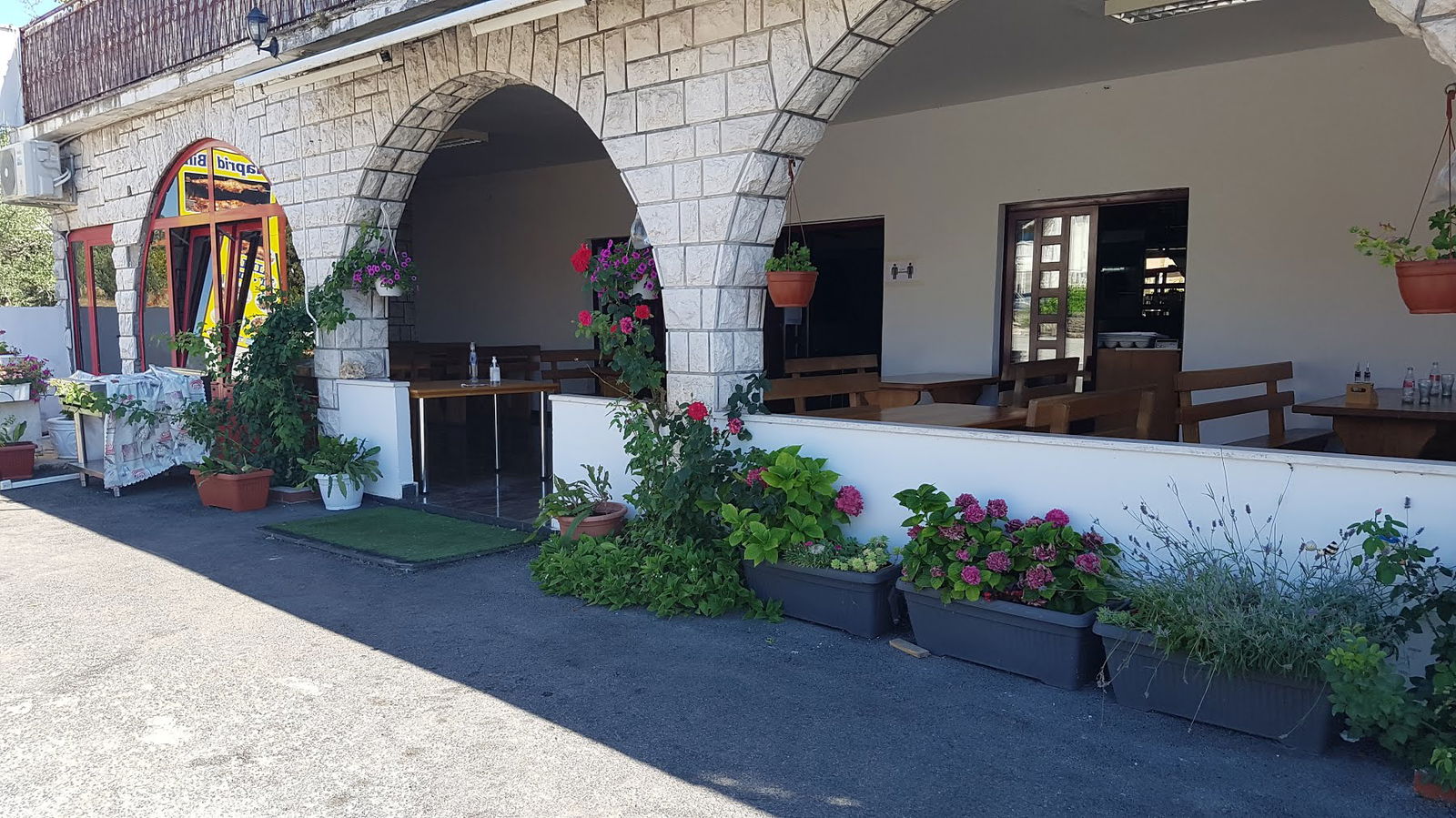 Restoran "Naprid Bili"