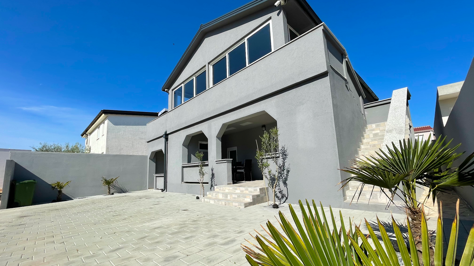 DEME d.o.o. (Deme apartments)