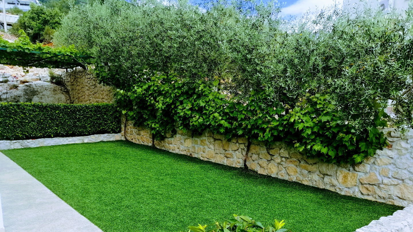 Apartments "Komarna"