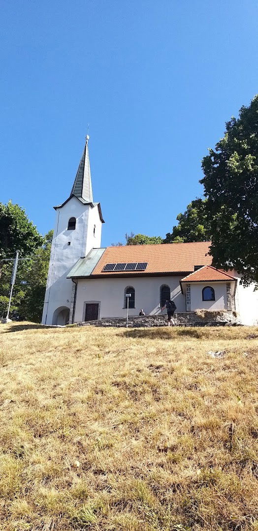 Kapelica Marije zavetnice s plaščem