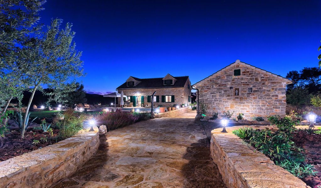 LuxuryVillaHarpocrates