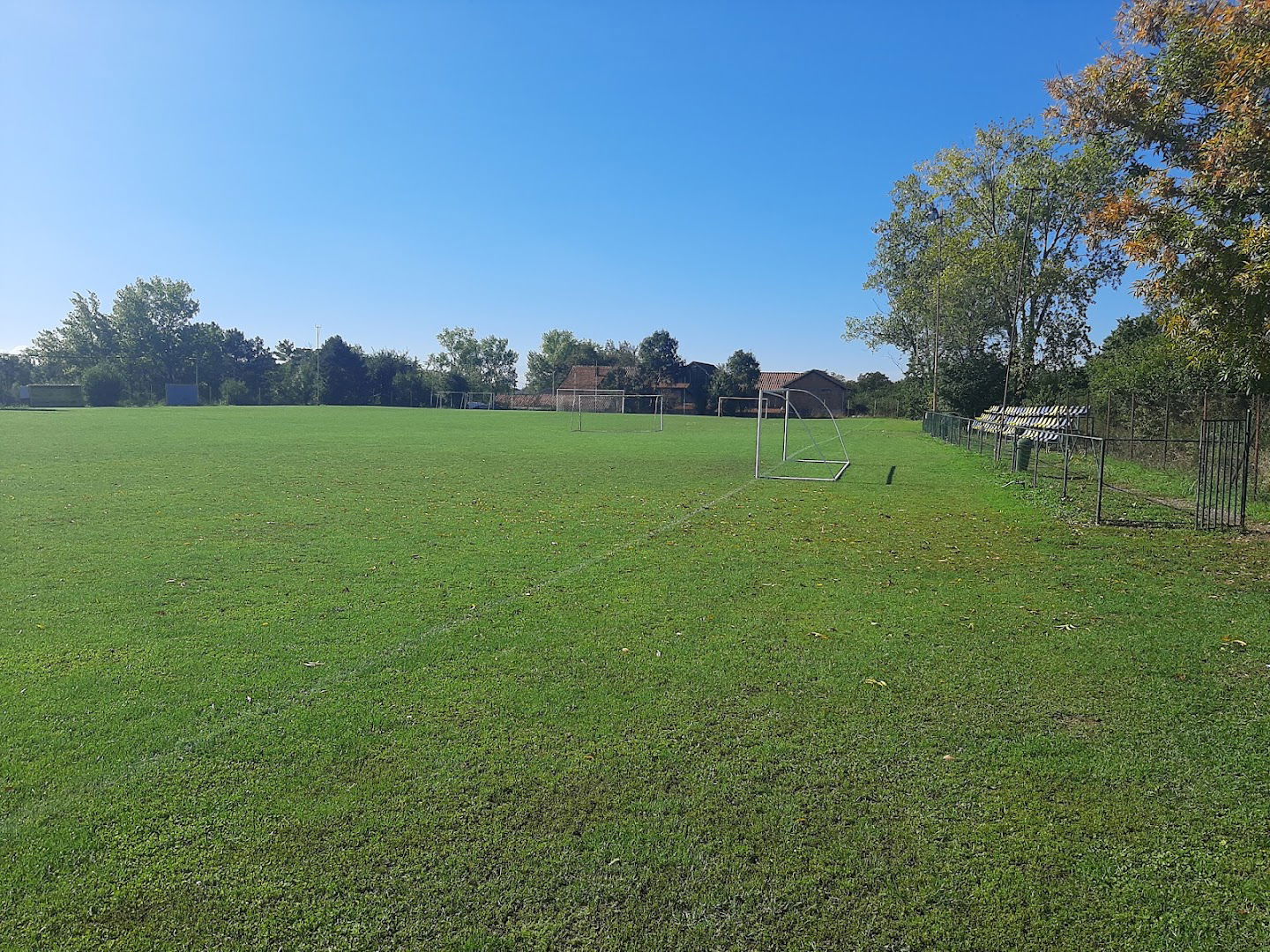 Стадион ФК "13. мај"