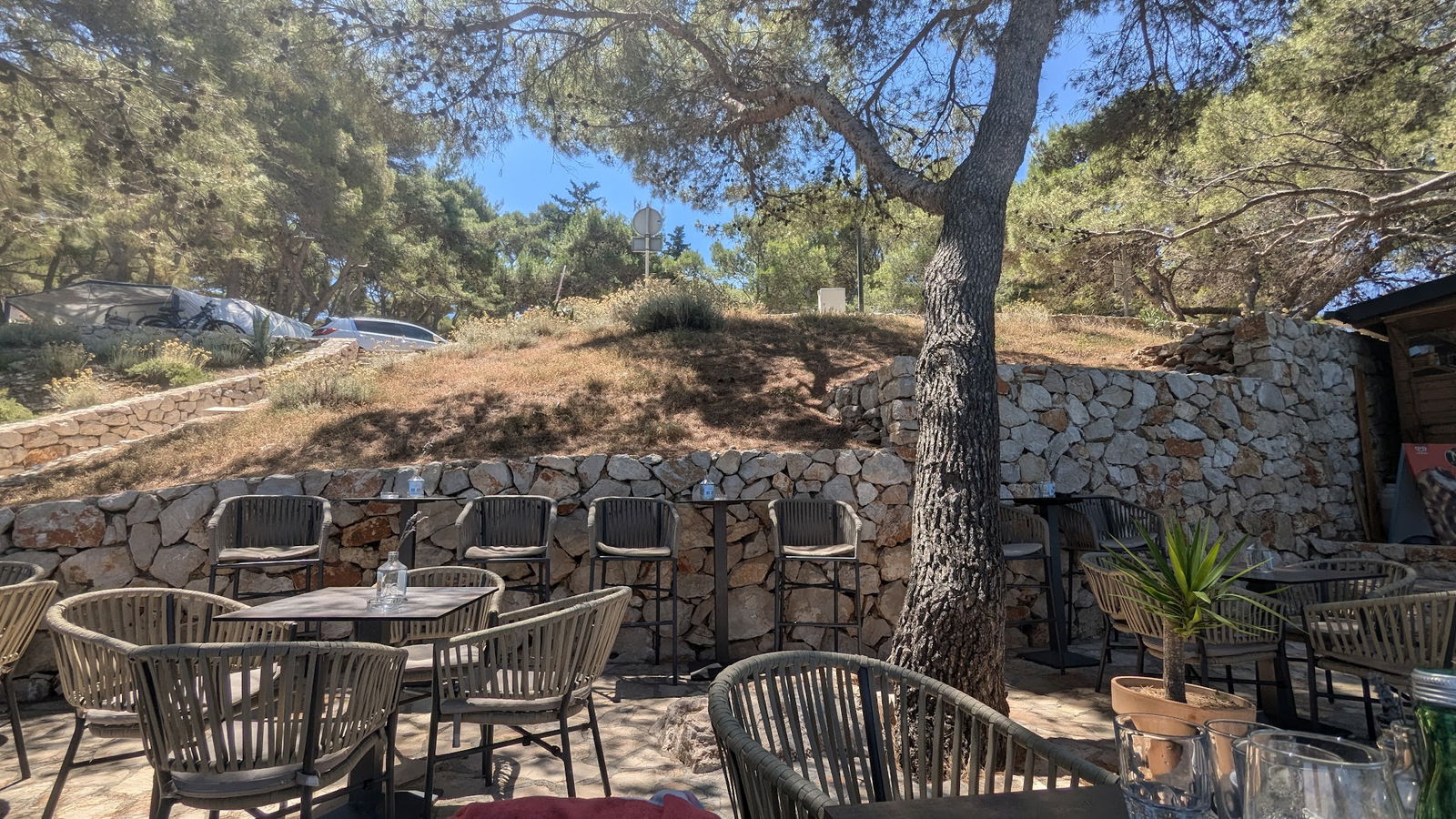 Pura Vida lounge & beach bar