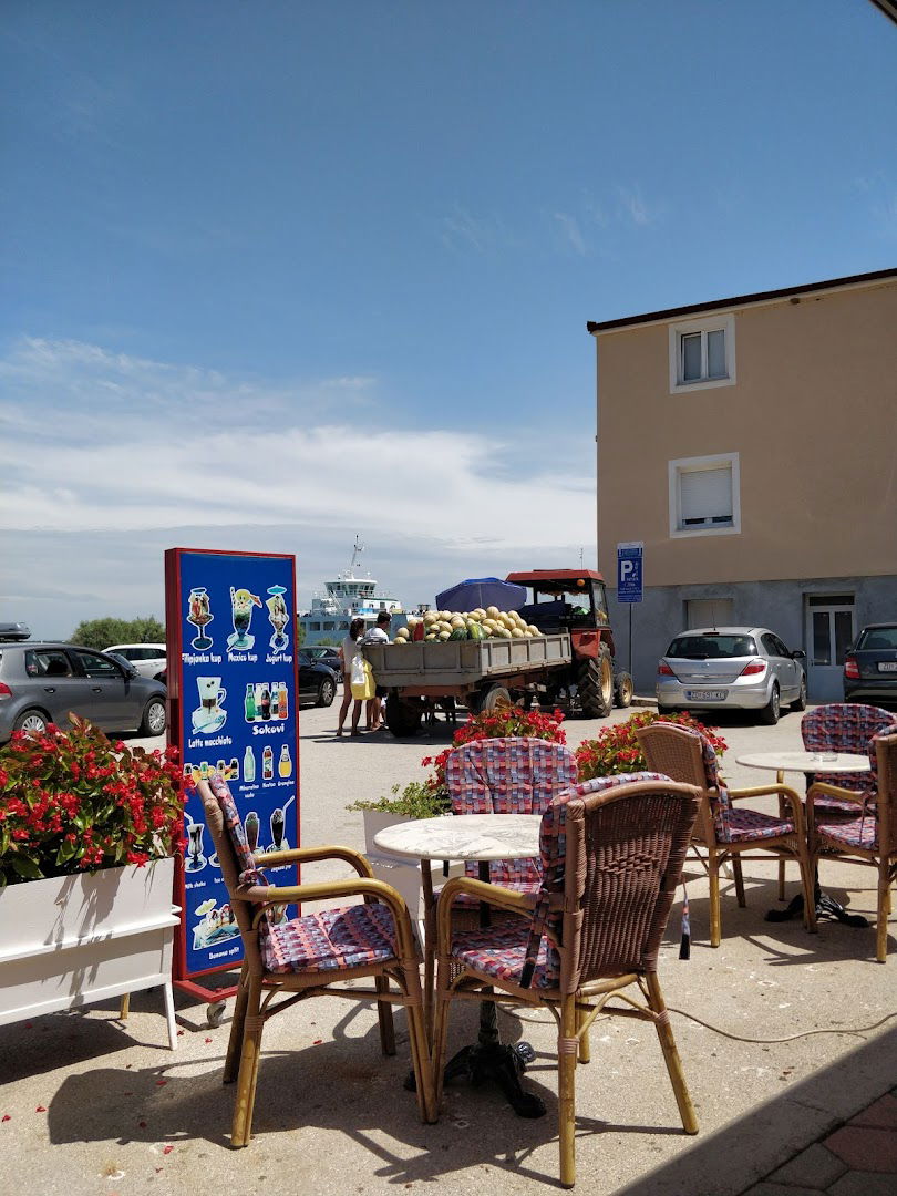 TISAK - BENKOVAC-HOTEL