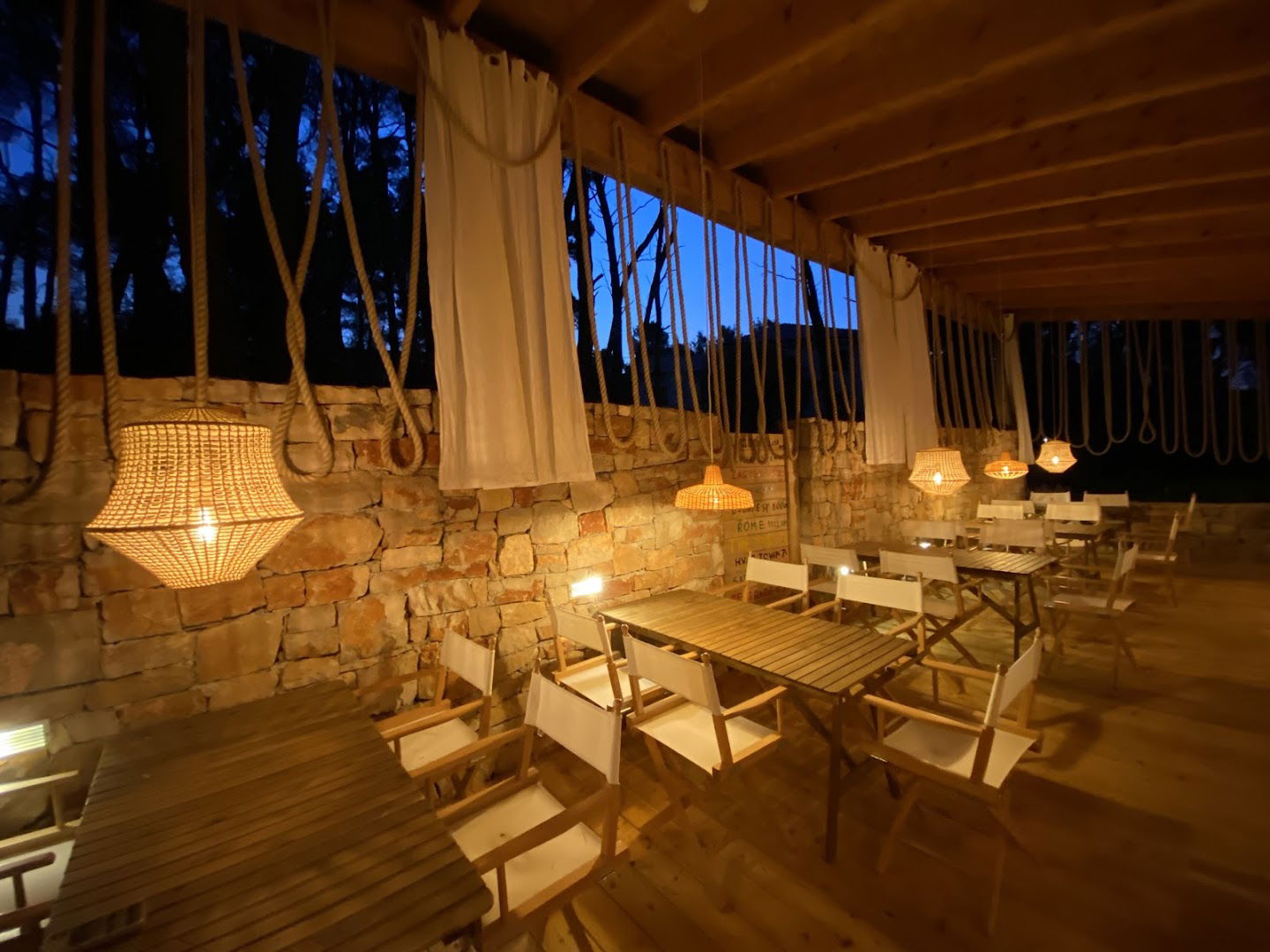 MINA BEACH RESTAURANT & LOUNGE BAR