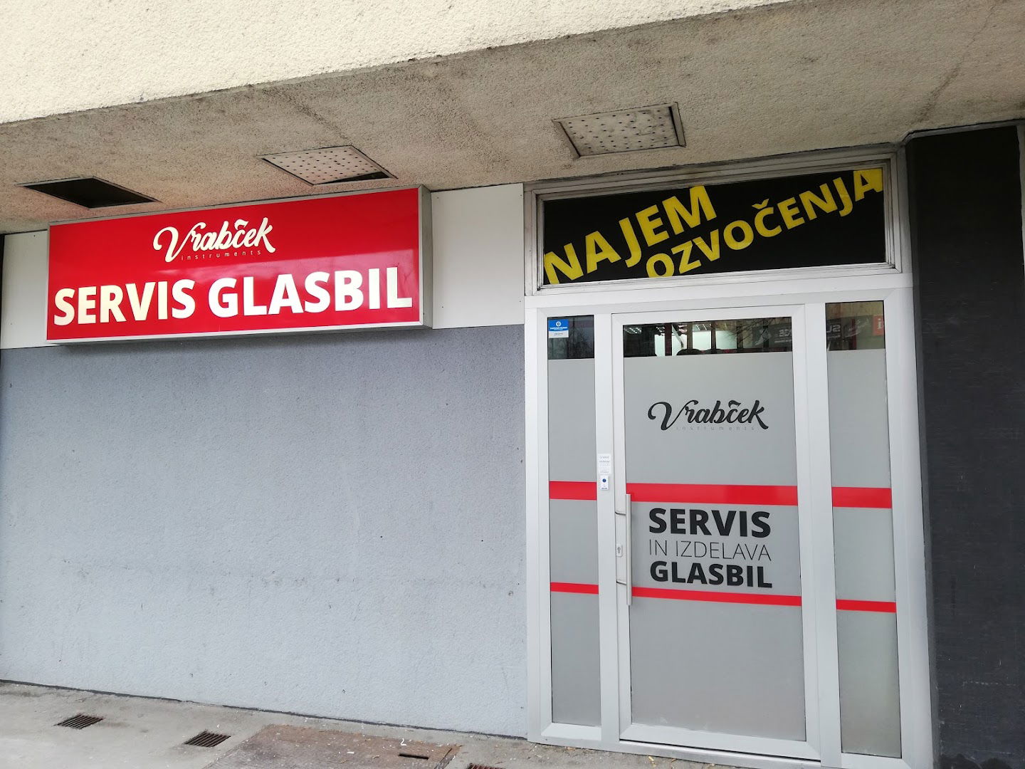 Vrabček glasbila, servis in izdelava glasbil