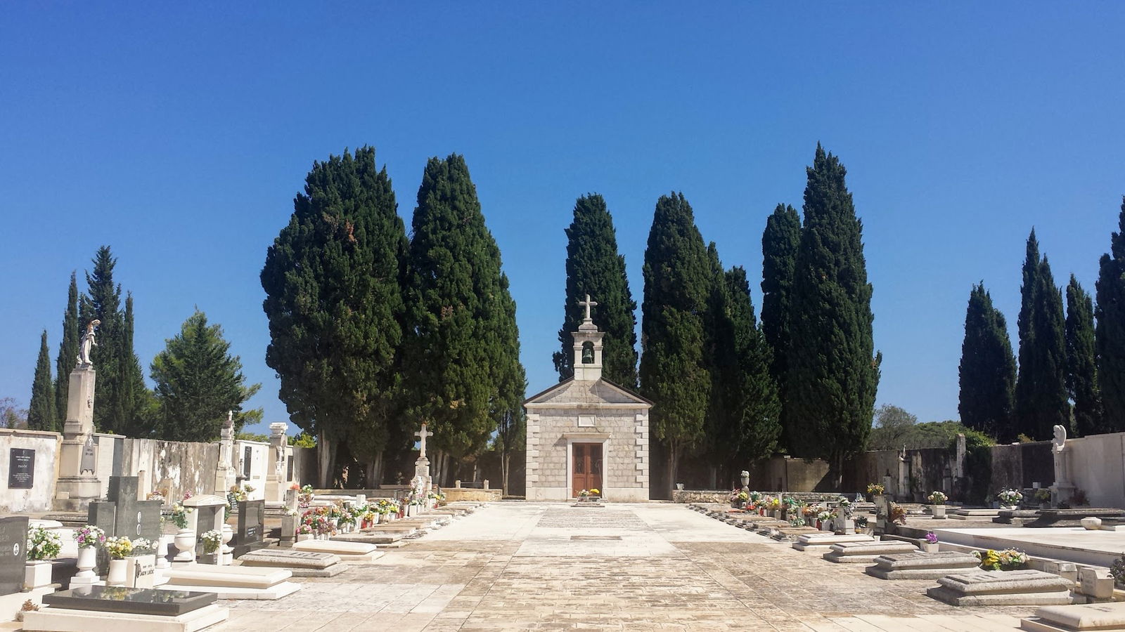 Vrboska cemetery
