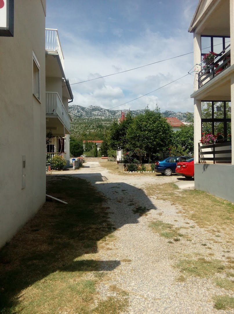 Jurlina Apartmani Seline