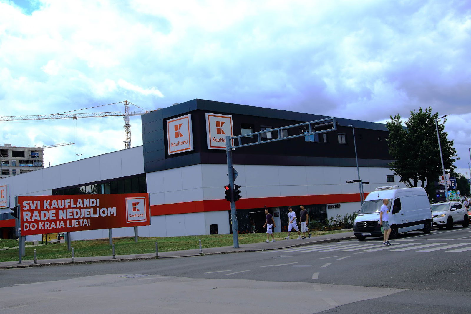 Trgovački centar Kaufland Zagreb - Peščenica