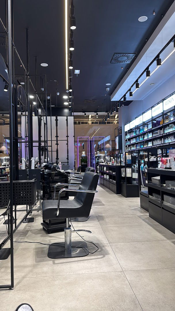 Hairlovers TC Galerija frizerski salon i prodavnica