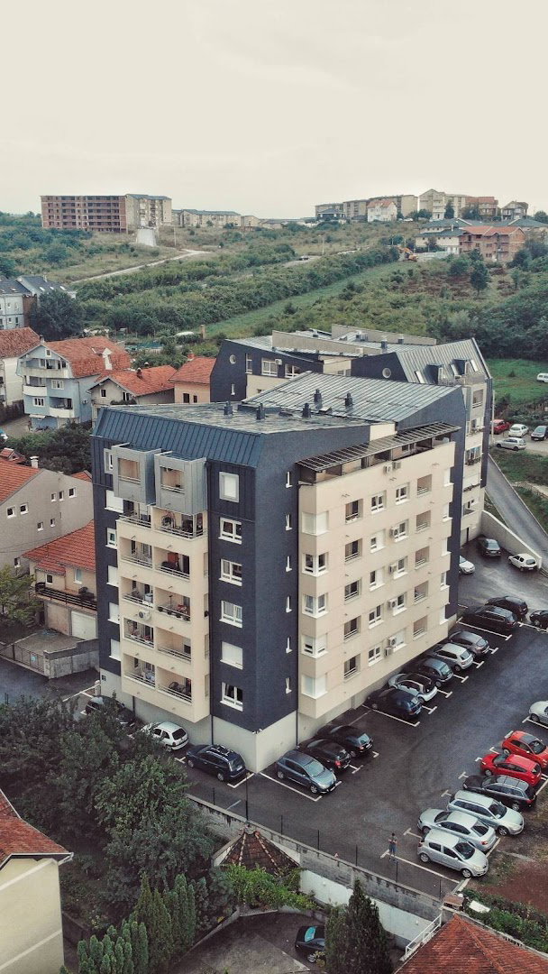 Srđana Kneževića 15