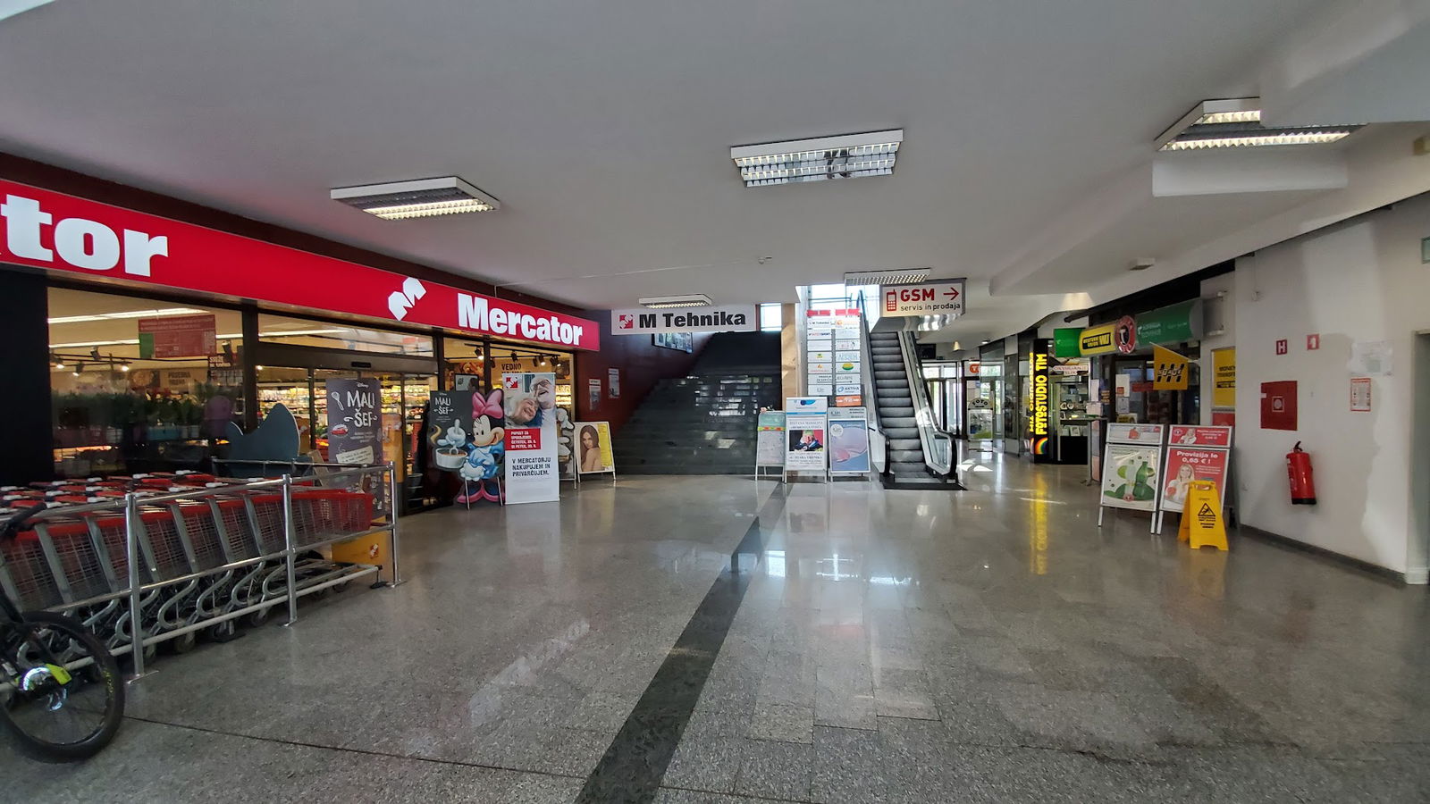 Poslovni sistem Mercator d.d., poslovna enota 102940 Tc Vrhnika - Supermarket