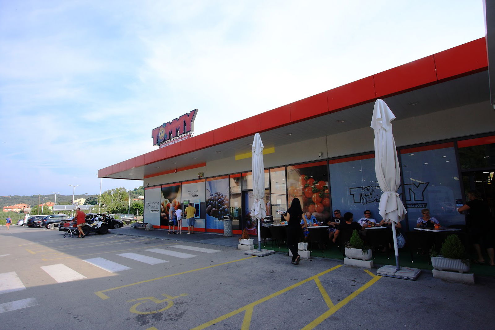 Tommy hipermarket