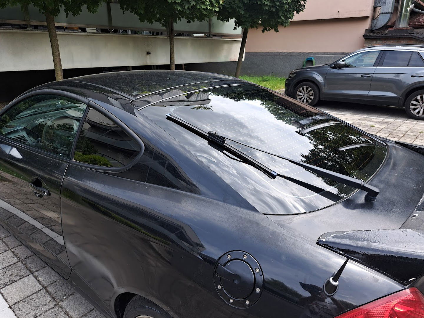 Fipas Auto Glass Repair Service