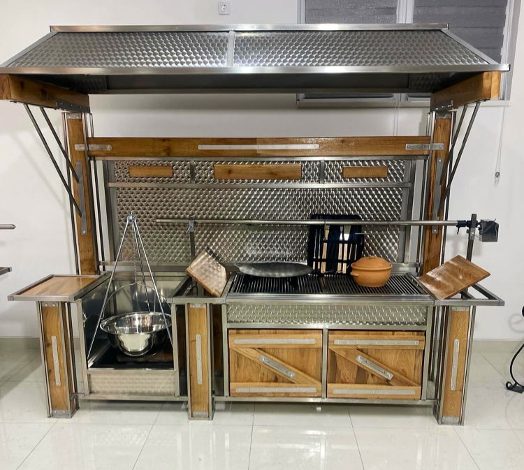 Etno rostilji i raznjevi