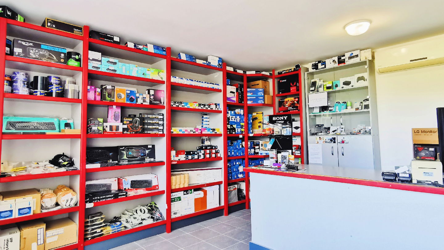 Integra Computers, obrt