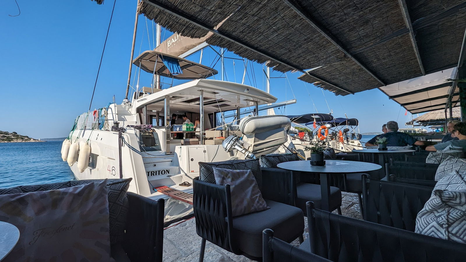 Cocktail & coffee bar "Nautica"