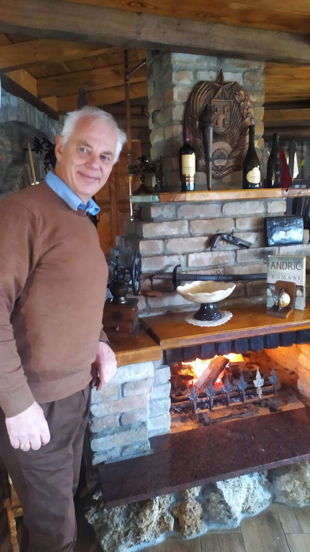 Салаш Бамби