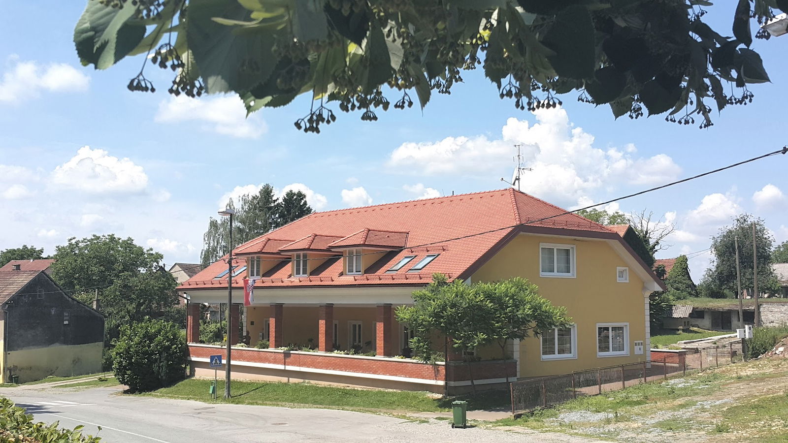 Narodna knjižnica i čitaonica Lipovljani