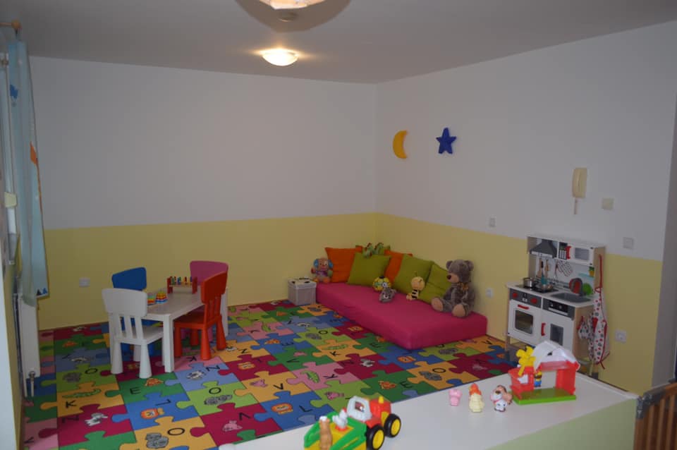 Bajka, obrt za obiteljsko čuvanje djece