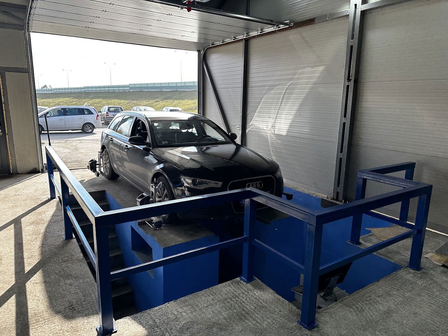 Auto Center Small Texas