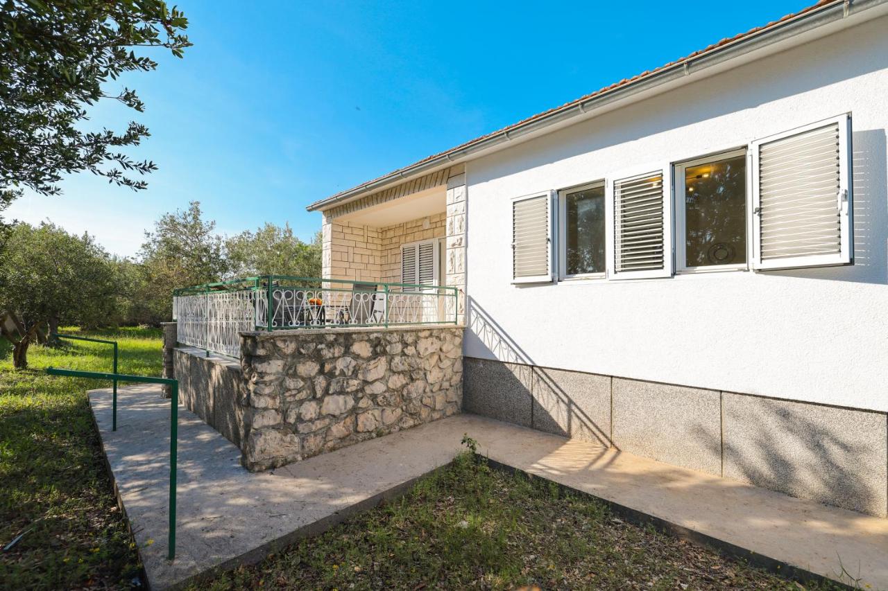 Holiday house Antulov