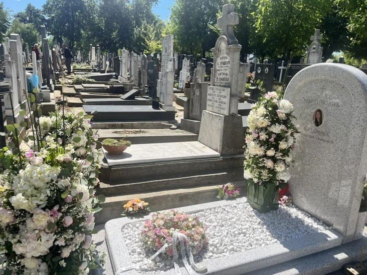 Bežanija Old Cemetery
