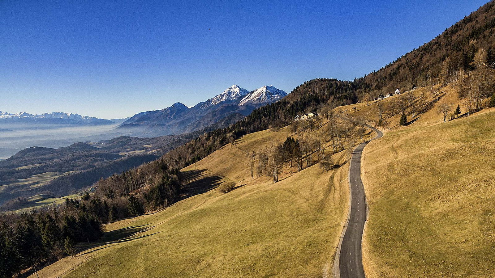 Brunarica sonček turistična kmetija in okrepčevalnica Marko Kuhar s.p.