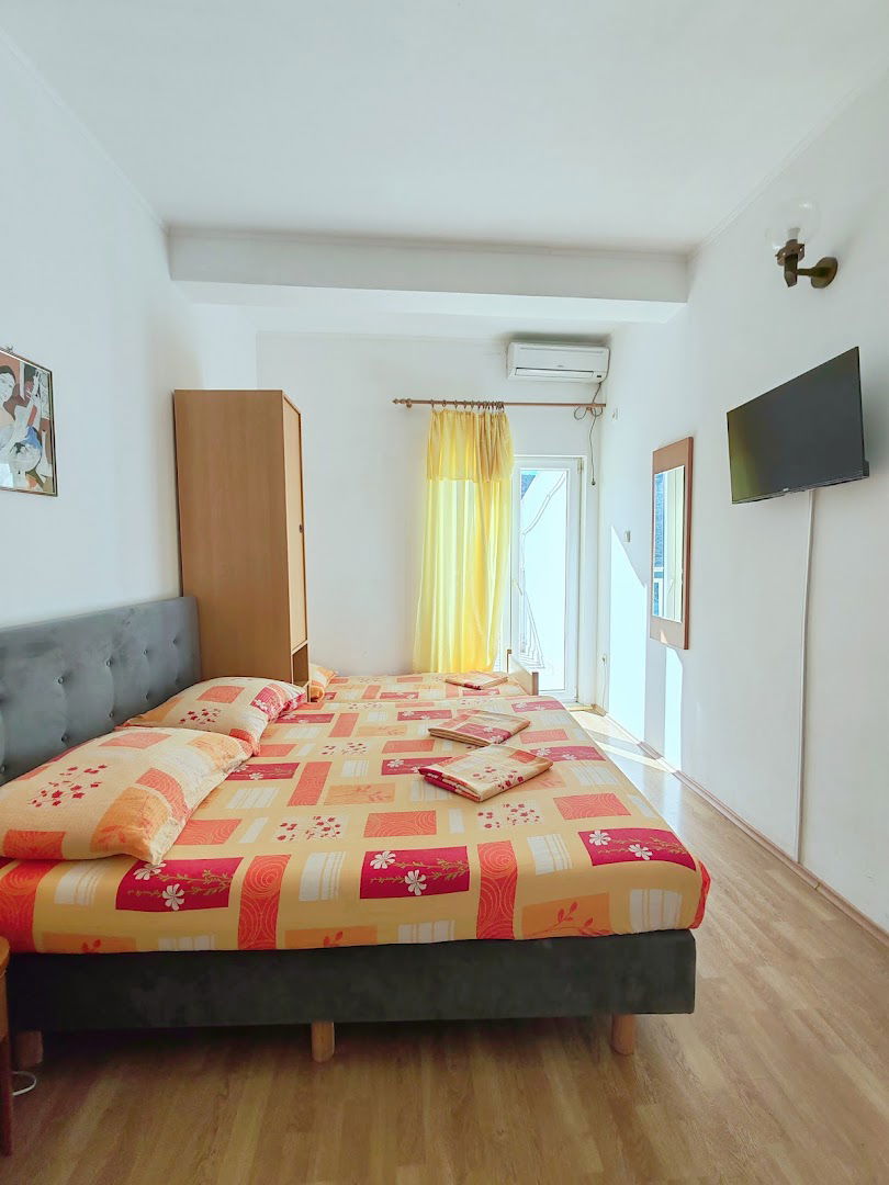 Apartmans and rooms Mato