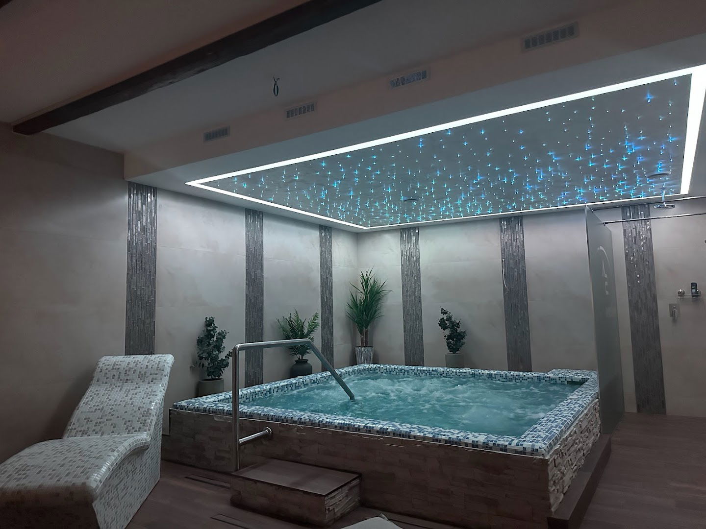 Five Apartments Wellness&Spa Center