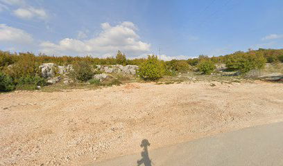 Cvijina Gradina Parking