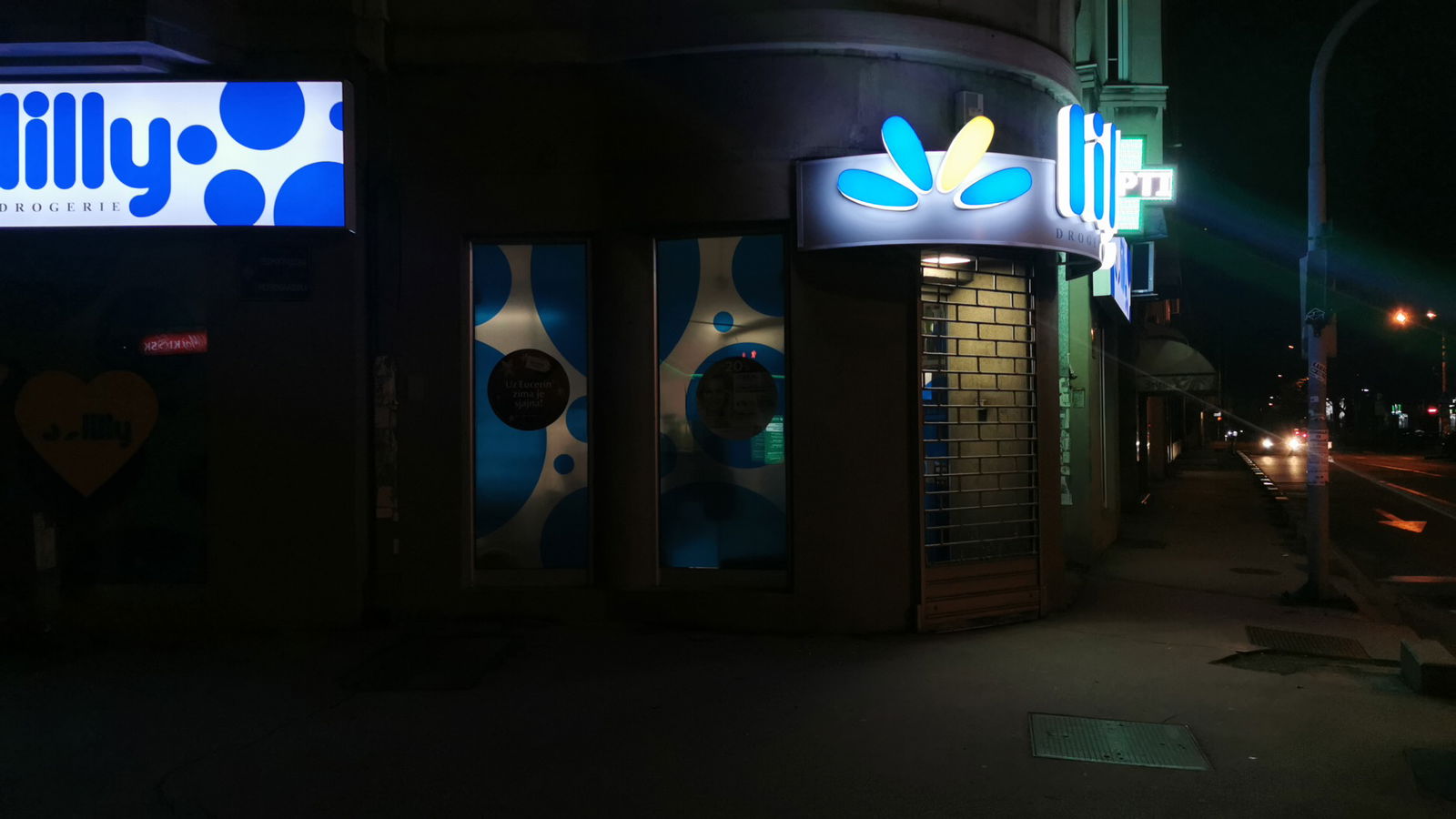 Lilly Drogerie - Apoteka 095