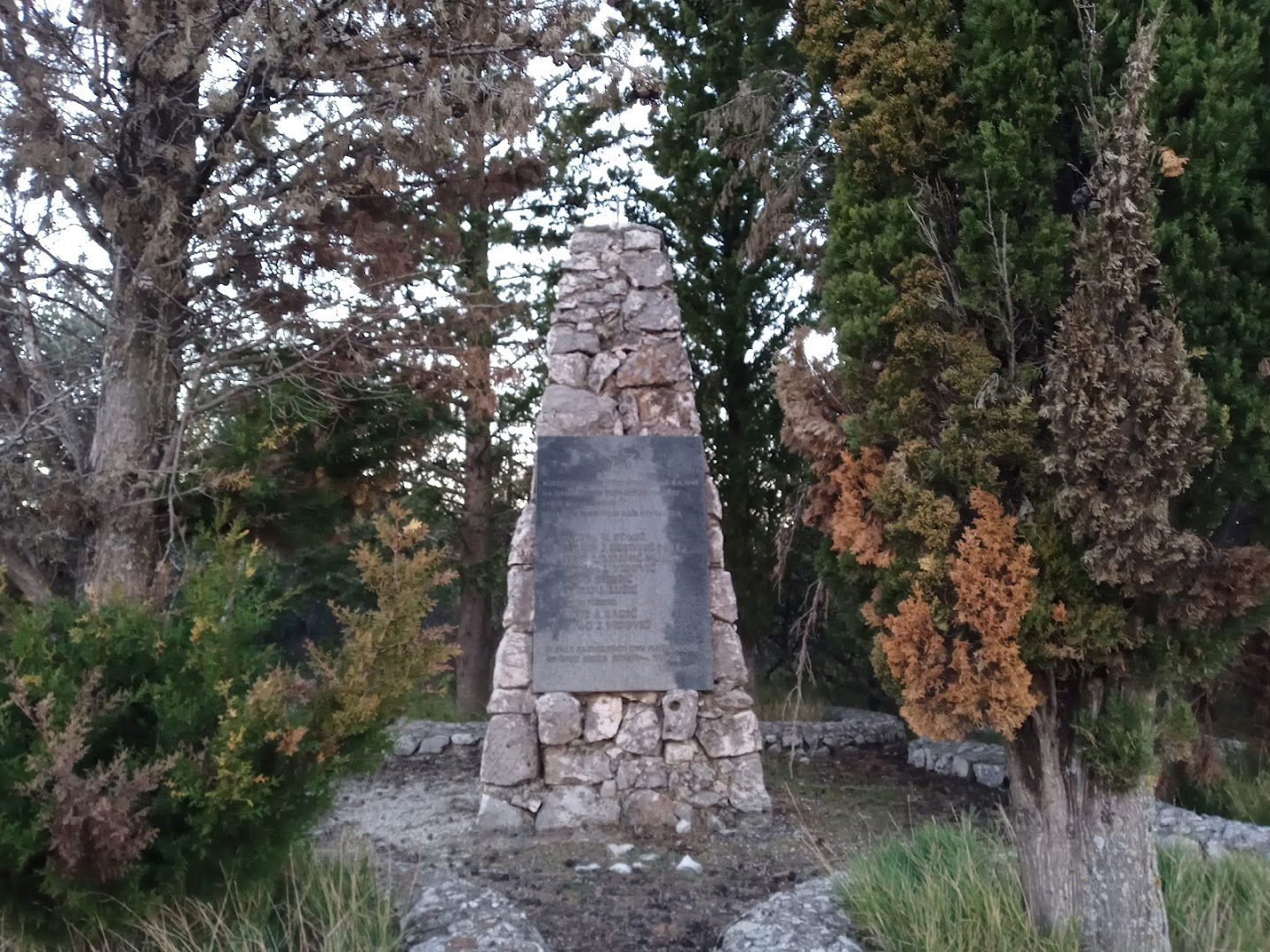 Podorljak partisan cemetery